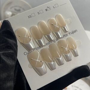 M size Elegant White custom nail set
